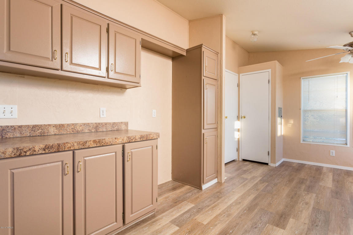 6741 W Lightning L, Tucson, AZ 85757