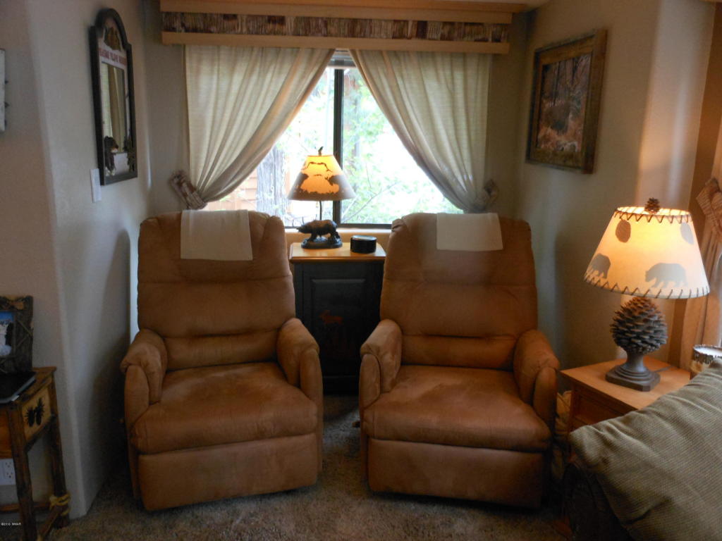 2240 E Saddlebag Lane, Show Low, AZ 85901