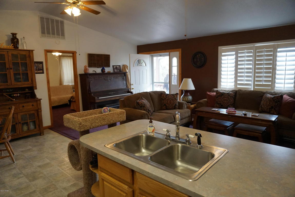 8361 LONE PINE Drive, Show Low, AZ 85901