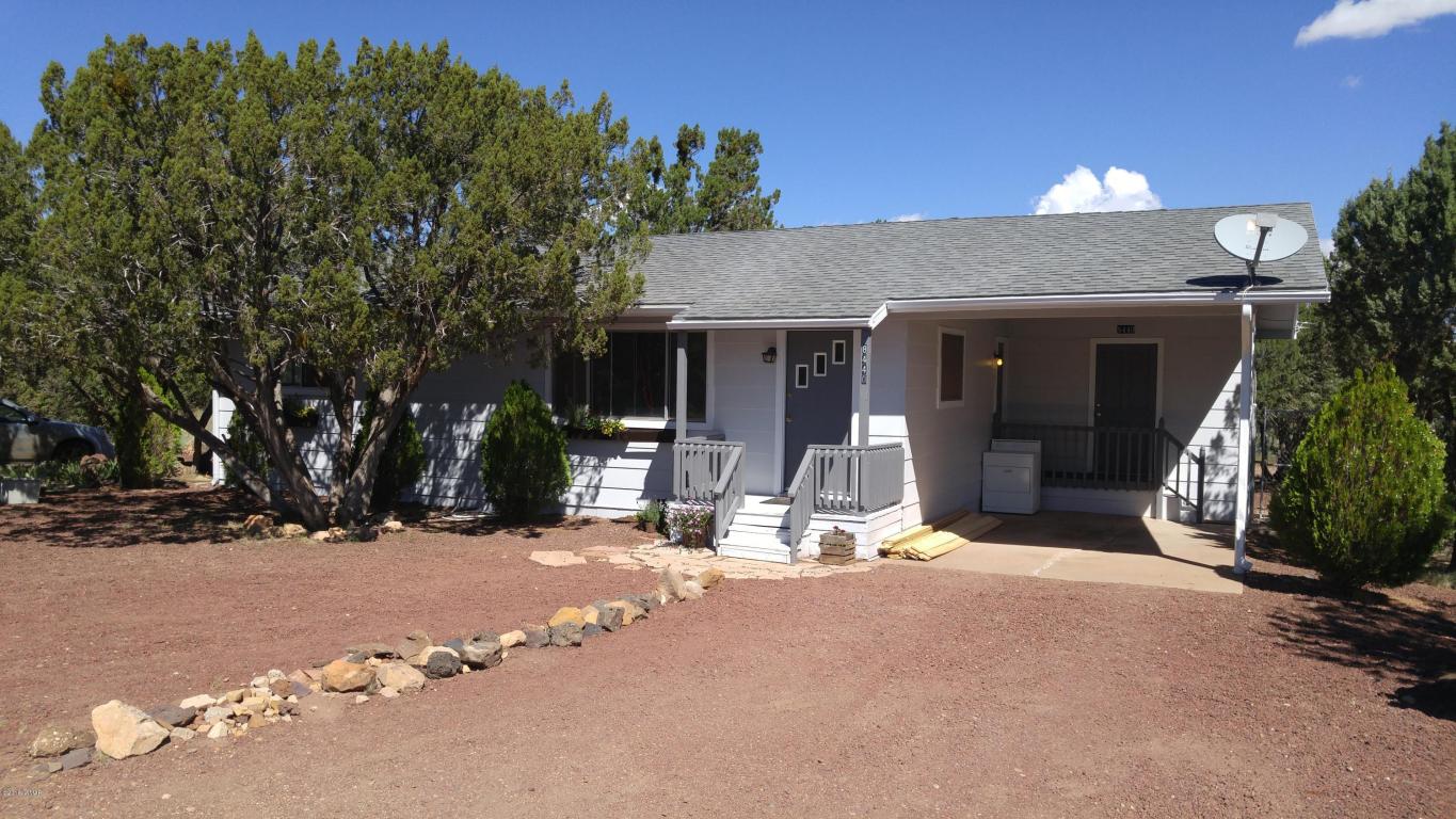 8440 COCHISE Circle, Show Low, AZ 85901