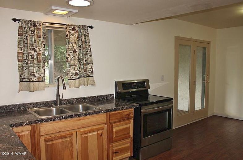 4089 BUCKSKIN Lane, Show Low, AZ 85901