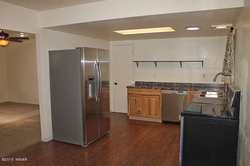 4089 BUCKSKIN Lane, Show Low, AZ 85901