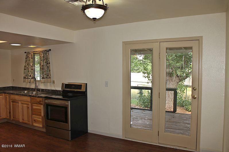 4089 BUCKSKIN Lane, Show Low, AZ 85901