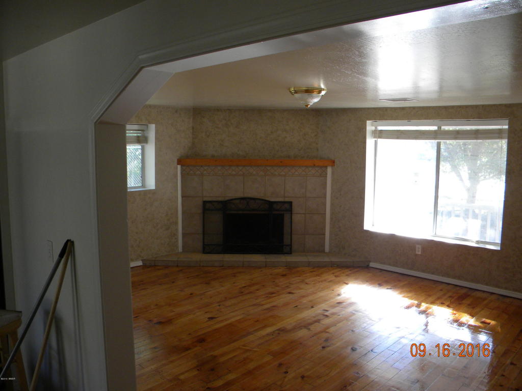 581 N 9Th Place, Show Low, AZ 85901