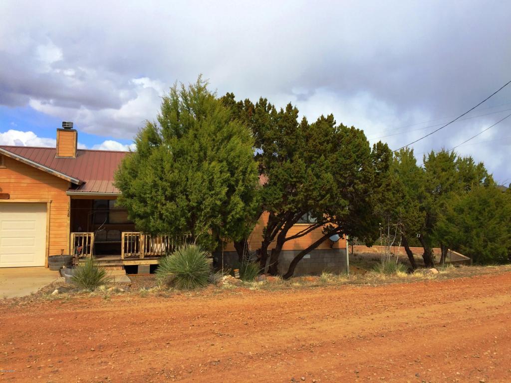 8358 LAKESIDE Drive, Show Low, AZ 85901