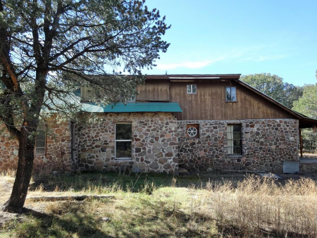 34 CR 2315, Nutrioso, AZ 85932