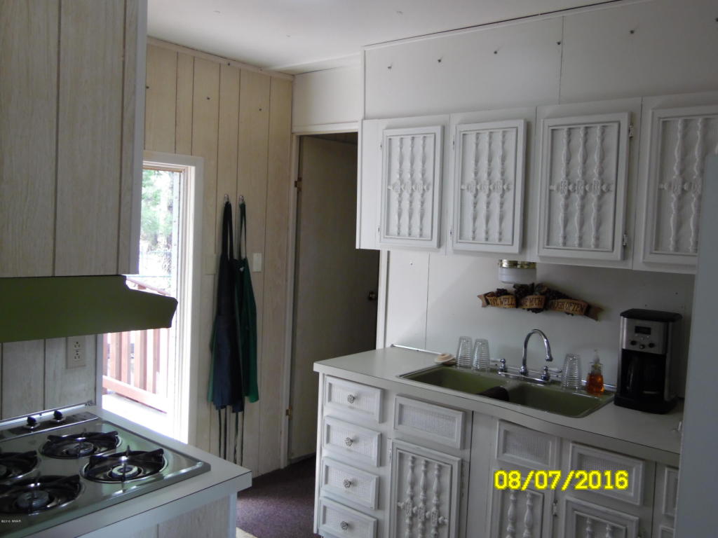 2030Wilderness Dr, Overgaard, AZ 85933