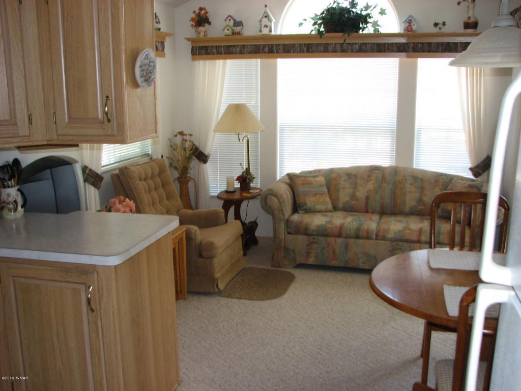 2267 Hanging Tree Lane, Overgaard, AZ 85933