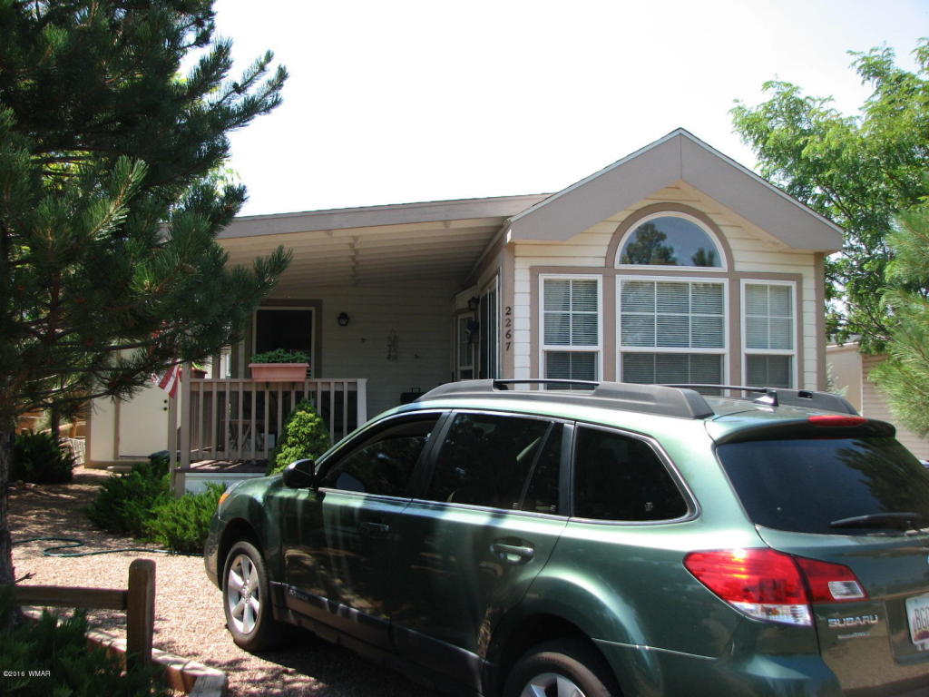2267 Hanging Tree Lane, Overgaard, AZ 85933
