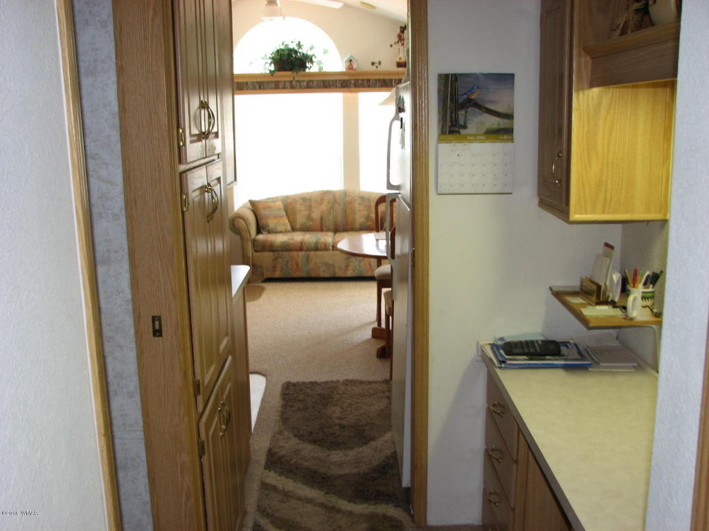 2267 Hanging Tree Lane, Overgaard, AZ 85933