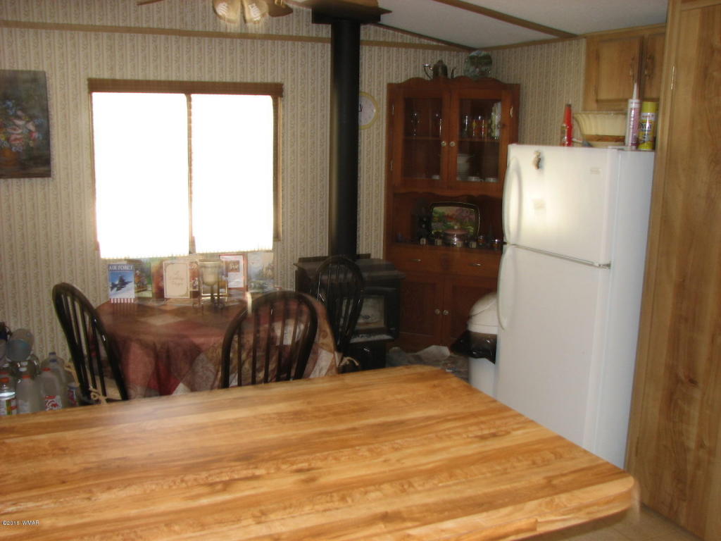2060 Grey Squirrel Trail, Overgaard, AZ 85933