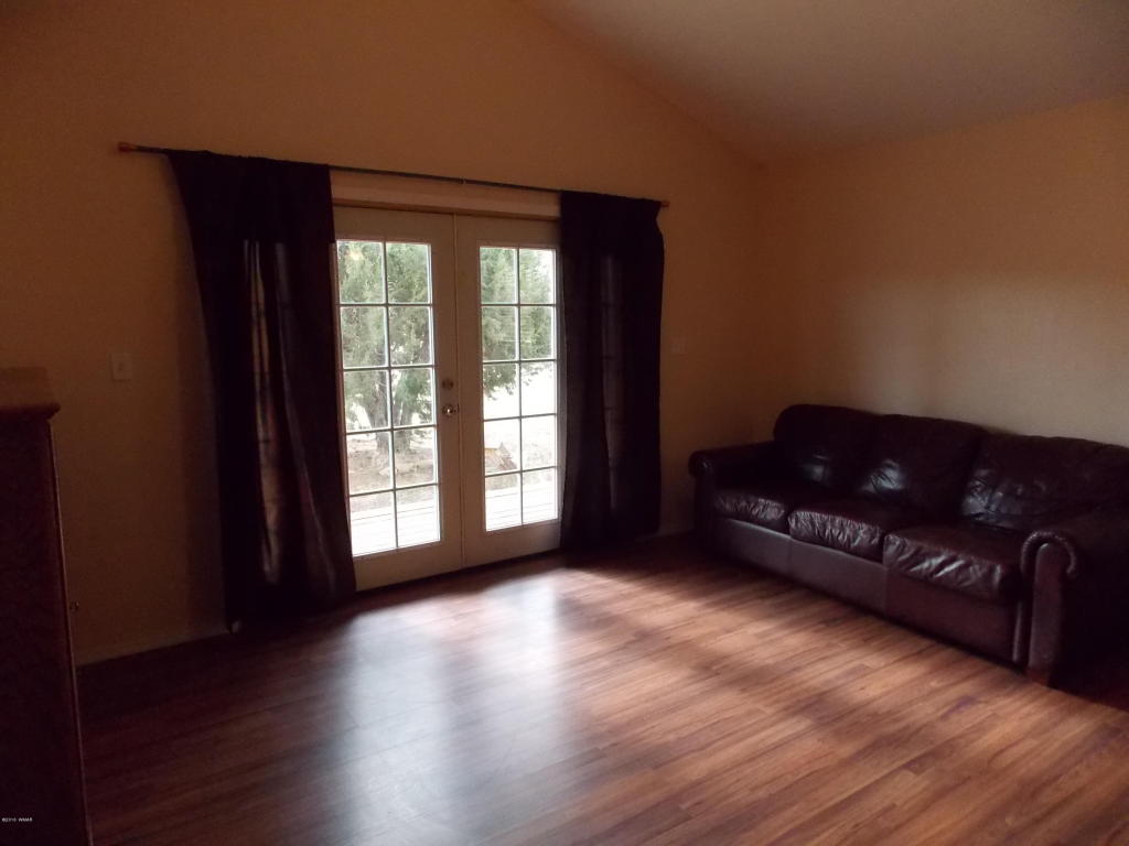 2254 SITGREAVES, Overgaard, AZ 85933