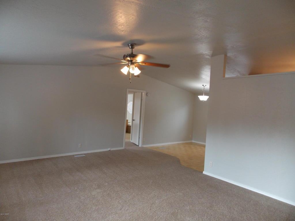 2866 Rainbow Trail, Overgaard, AZ 85933