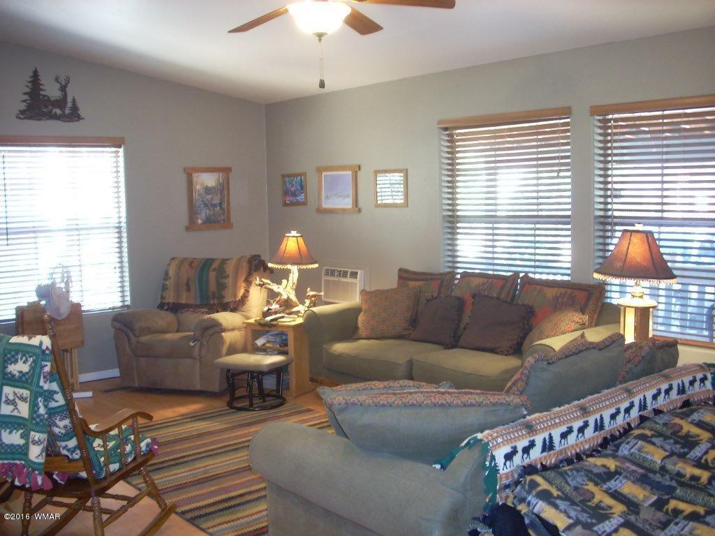 3524 Broken Arrow Road, Overgaard, AZ 85933