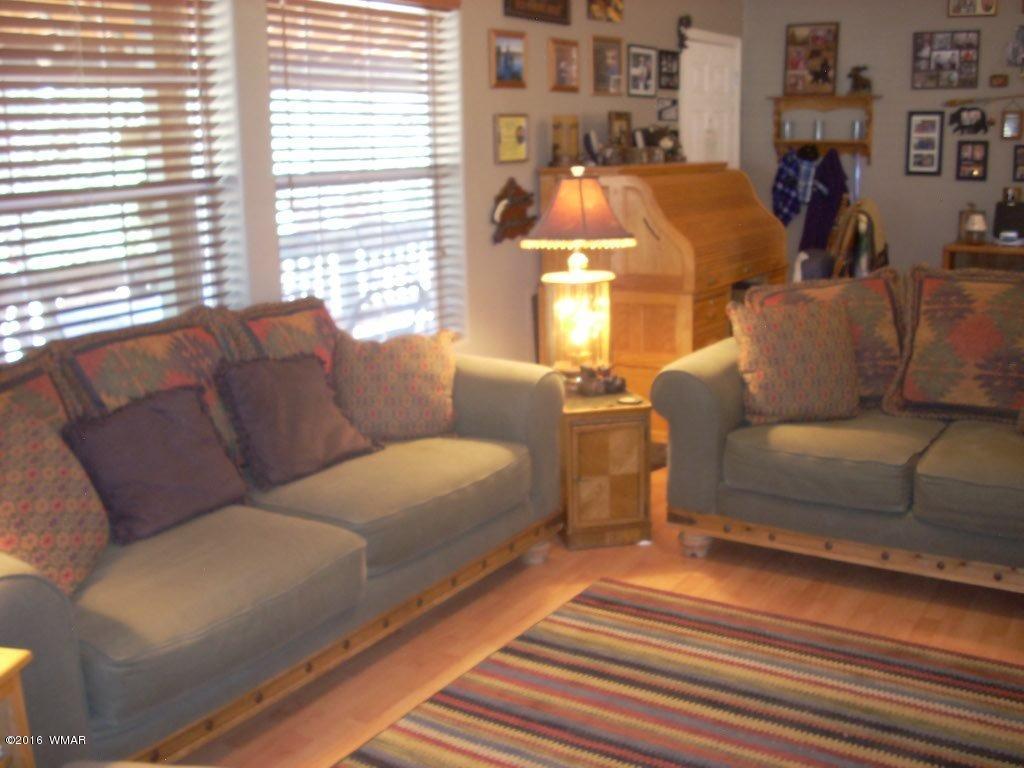 3524 Broken Arrow Road, Overgaard, AZ 85933