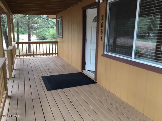 2061 GREY SQUIRREL Trail, Overgaard, AZ 85933