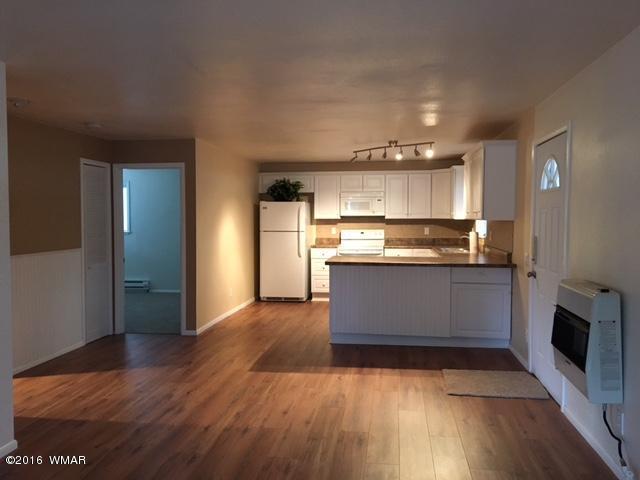 2061 GREY SQUIRREL Trail, Overgaard, AZ 85933