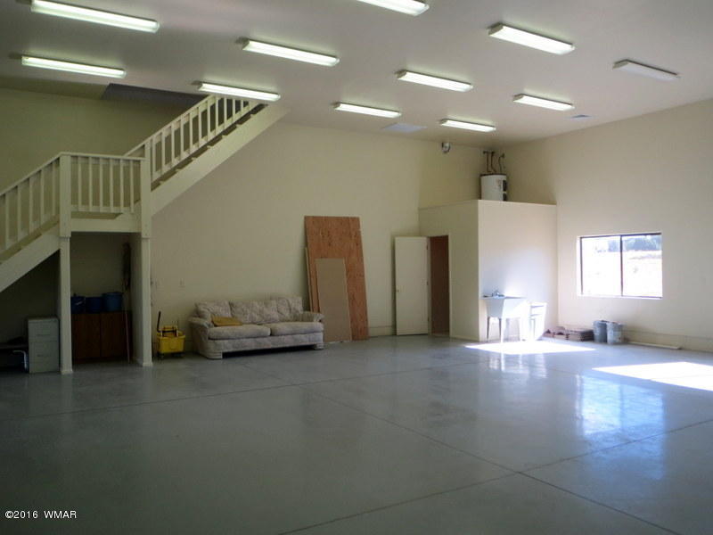 Lot 536 Hangar, Overgaard, AZ 85933