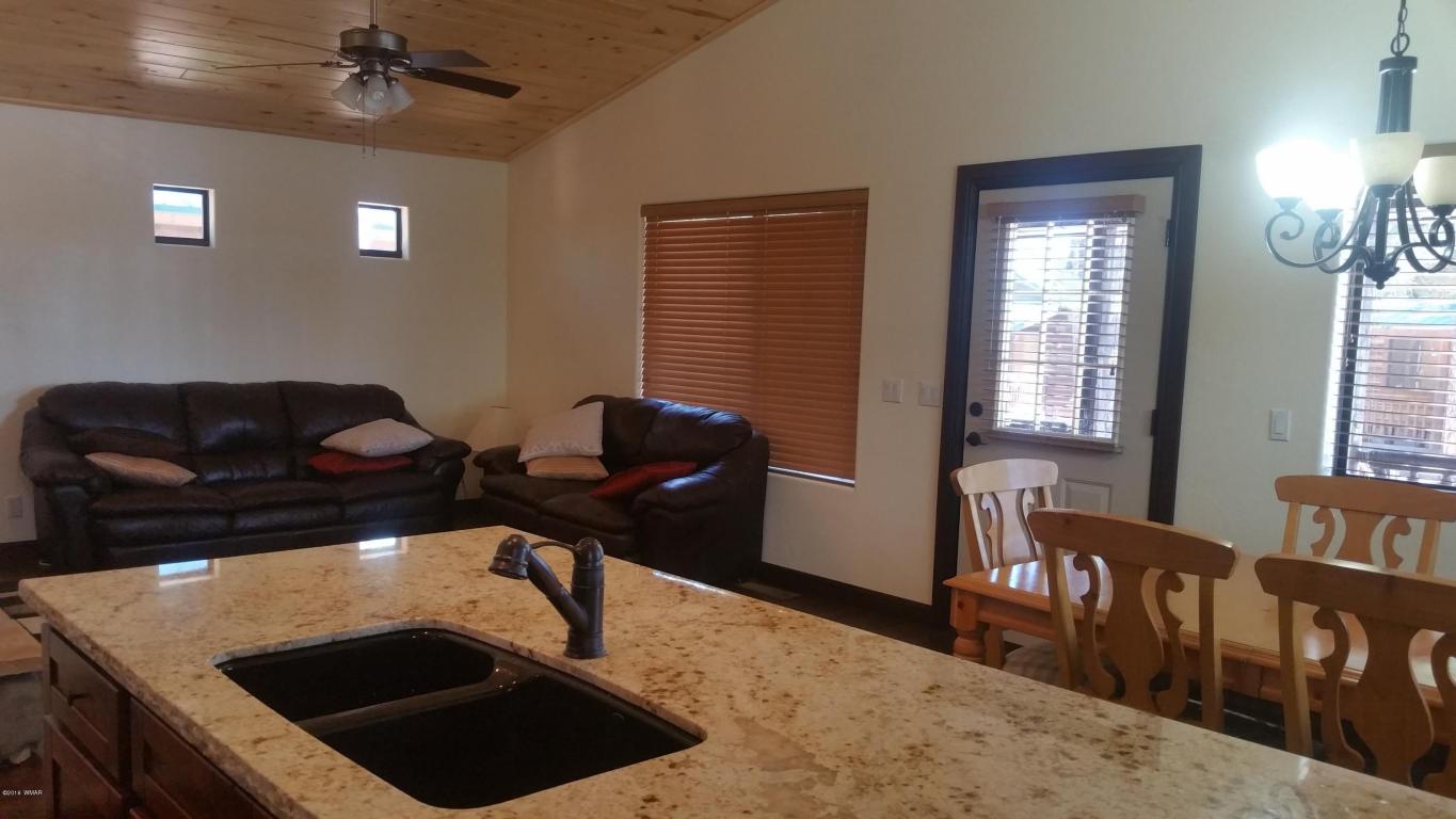 2710 High Pine Loop, Overgaard, AZ 85933