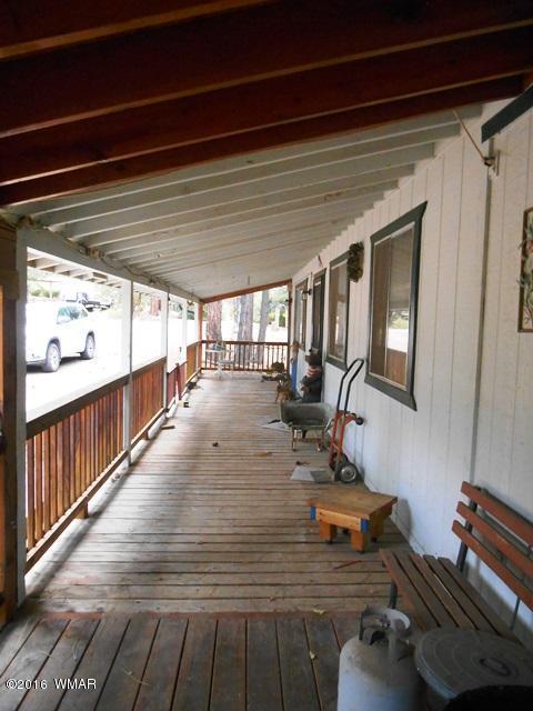 3337 Pine Cone Drive, Overgaard, AZ 85933