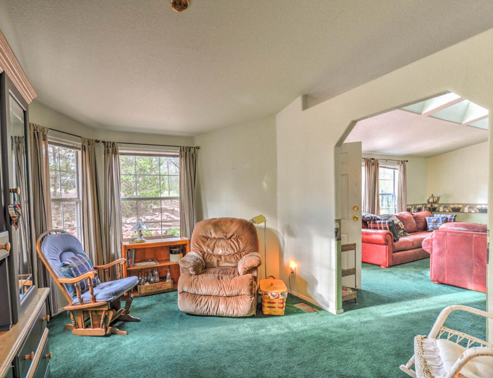 3009 Aspen Road, Overgaard, AZ 85933