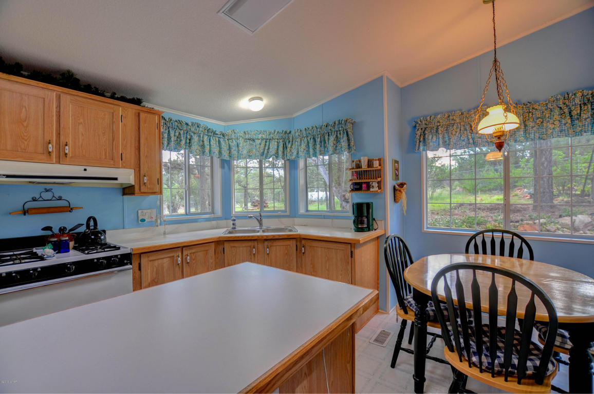 3009 Aspen Road, Overgaard, AZ 85933