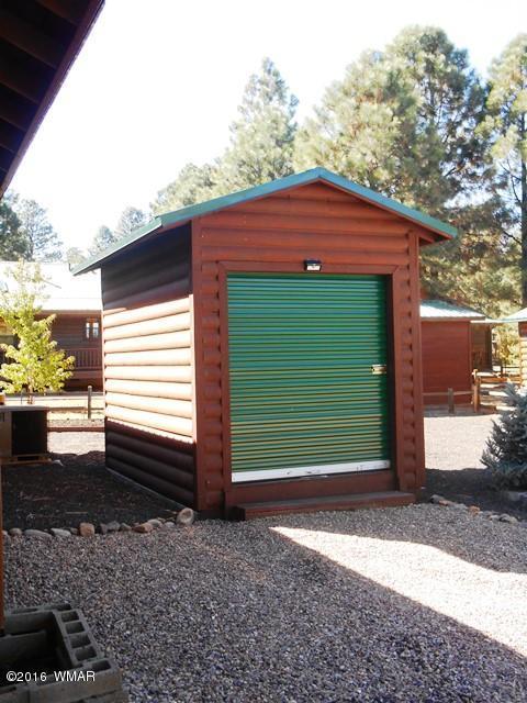2644 Lodge Loop, Overgaard, AZ 85933