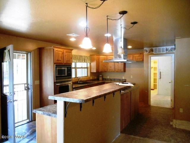 2131 Cottontail Road, Overgaard, AZ 85933
