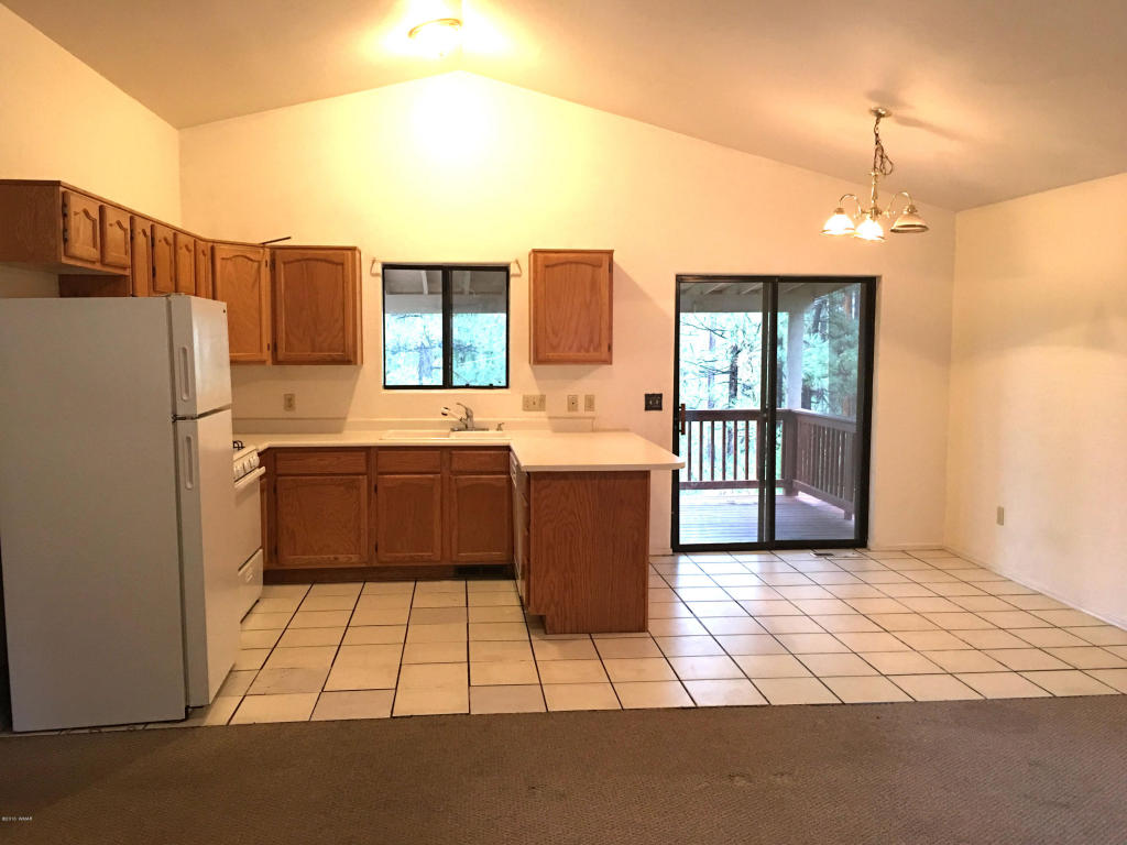 552 S Walnut Creek Loop, Pinetop, AZ 85935