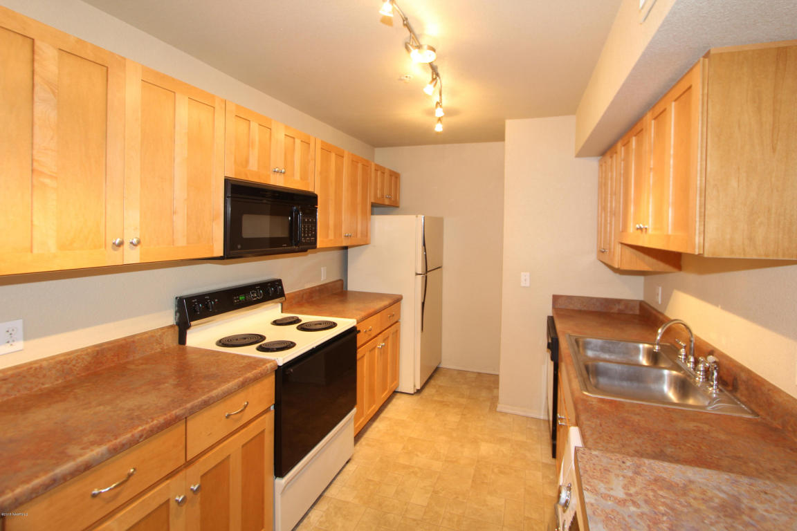 1185 W University Avenue, Flagstaff, AZ 86001