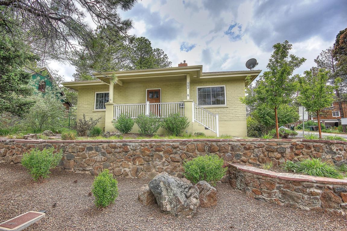 902 N Leroux Street, Flagstaff, AZ 86001
