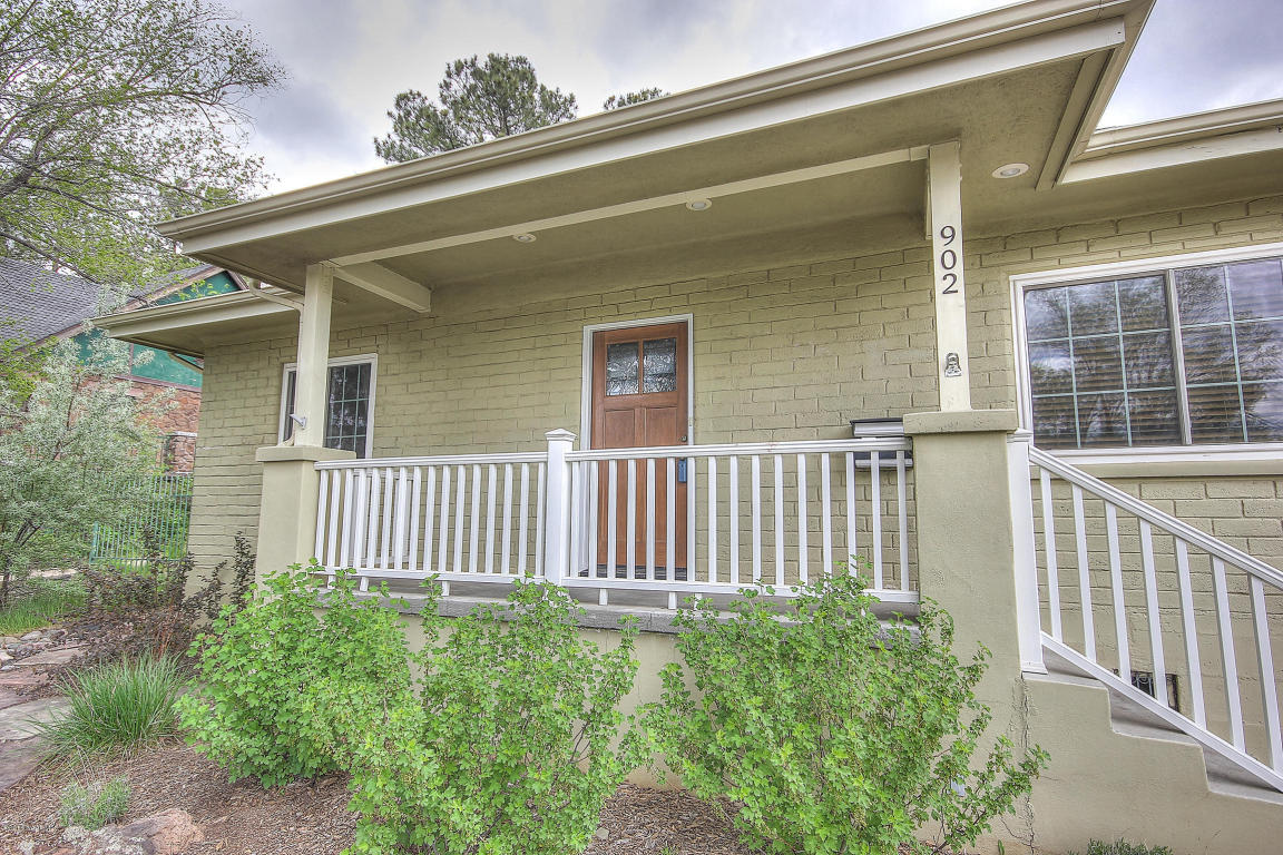 902 N Leroux Street, Flagstaff, AZ 86001