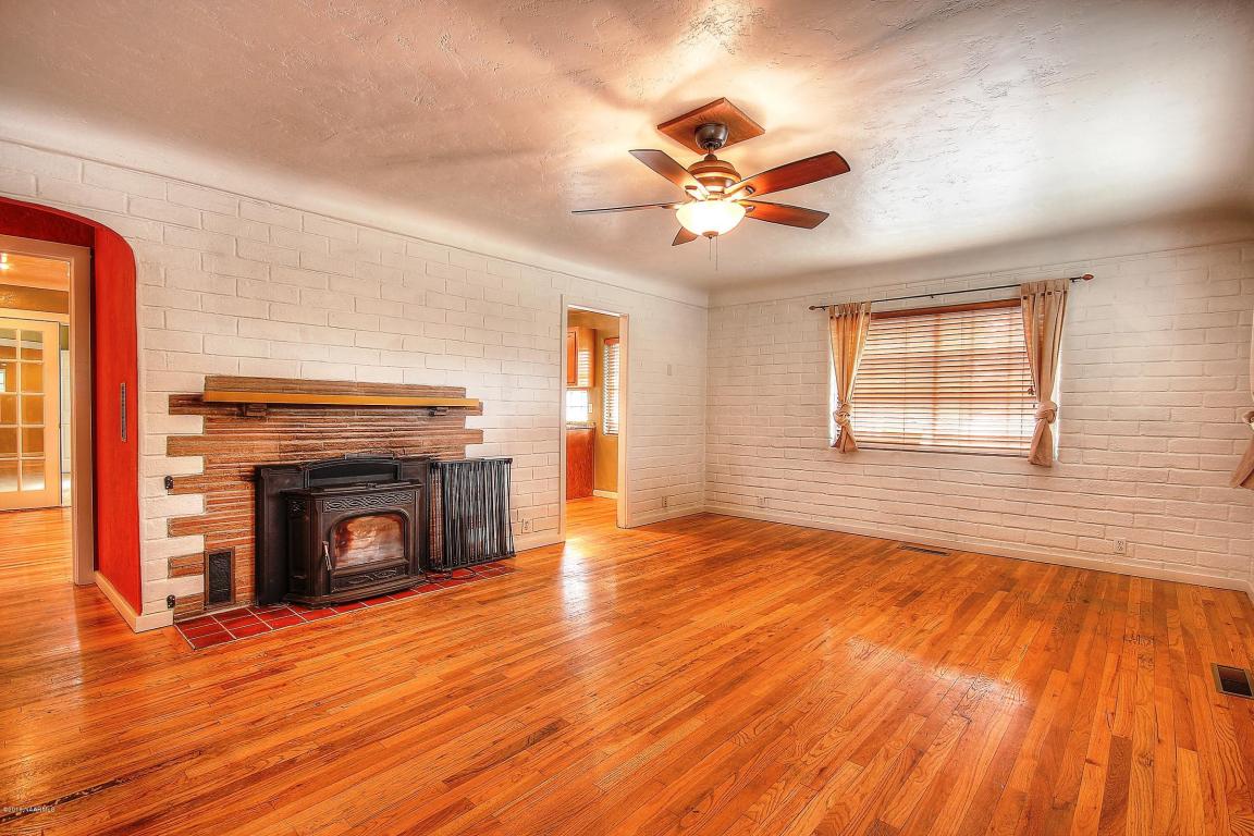 902 N Leroux Street, Flagstaff, AZ 86001