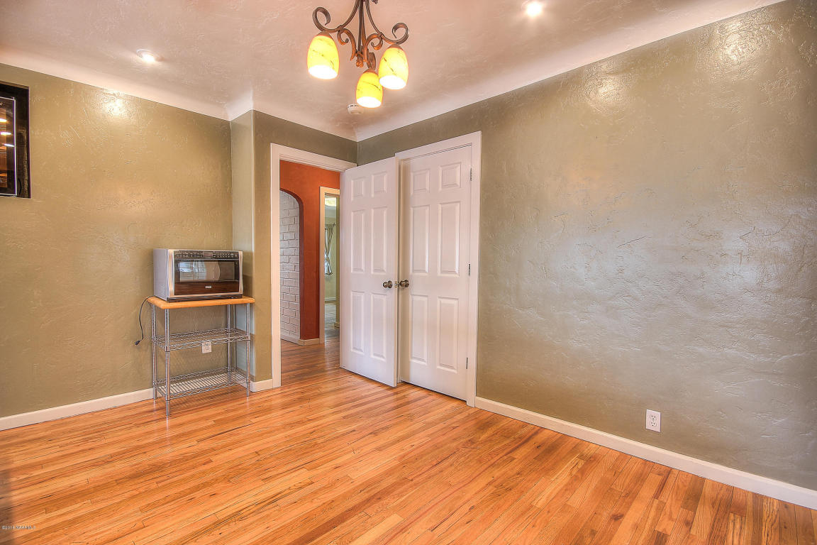 902 N Leroux Street, Flagstaff, AZ 86001