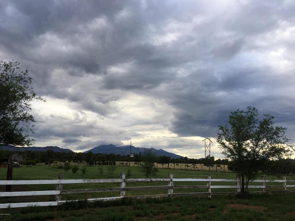6959 Columbine Boulevard, Flagstaff, AZ 86004