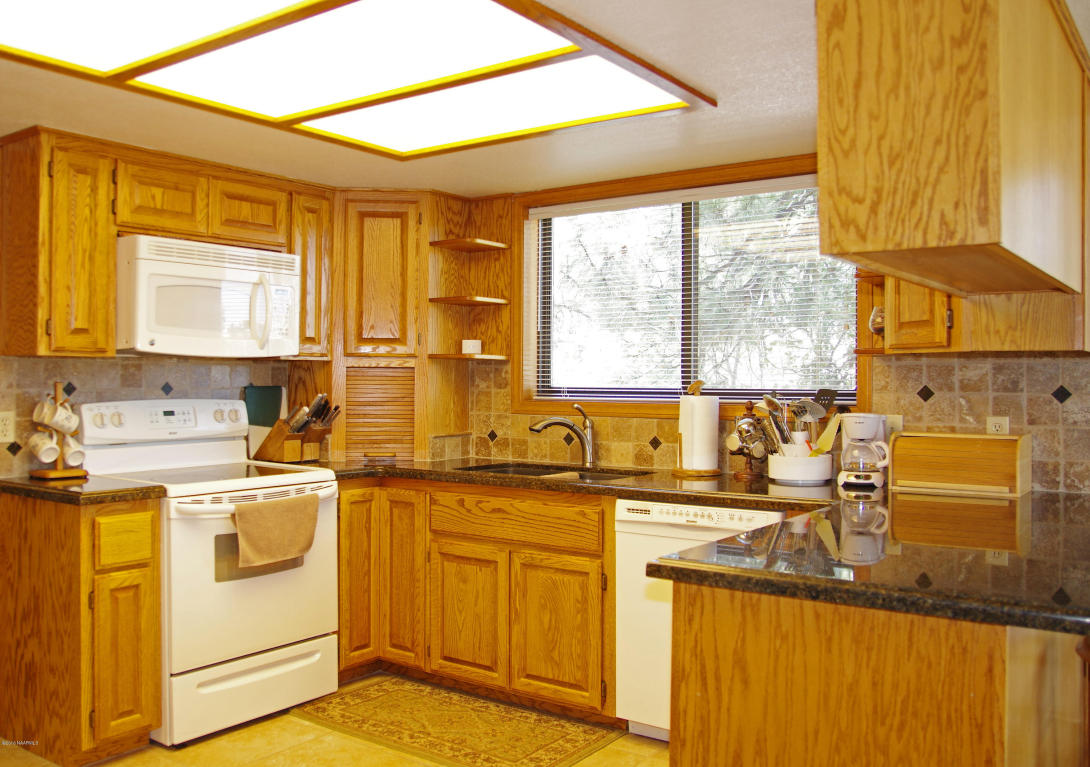 3820 N Woodridge Way, Flagstaff, AZ 86004