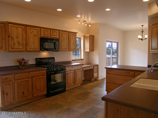 11405 N Crestview Street, Flagstaff, AZ 86004