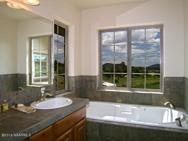 11405 N Crestview Street, Flagstaff, AZ 86004