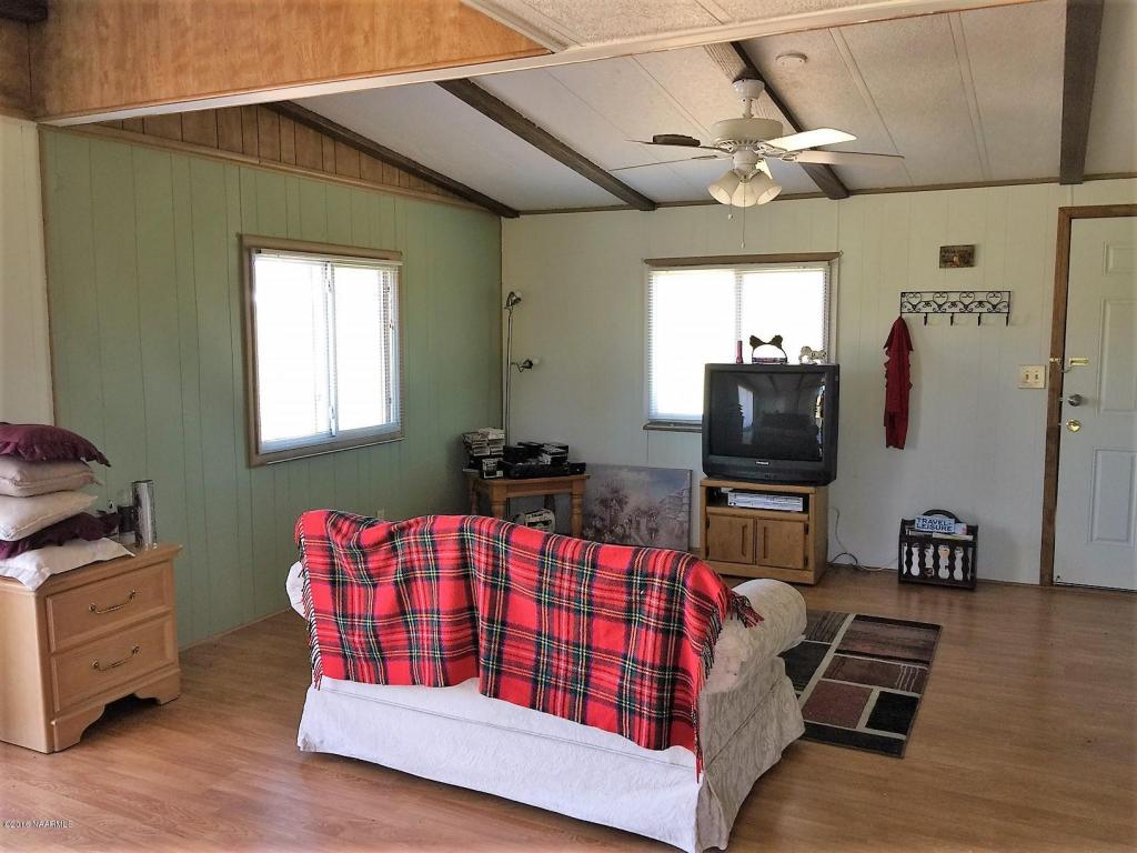 318 S Kaibab Avenue, Parks, AZ 86018