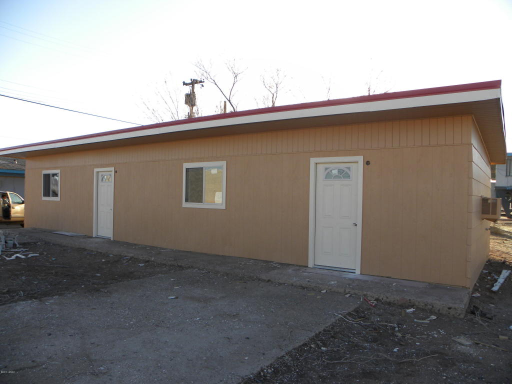 255 N 8TH, Holbrook, AZ 86025