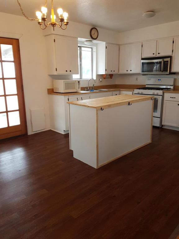 903 E FLORIDA Street, Holbrook, AZ 86025
