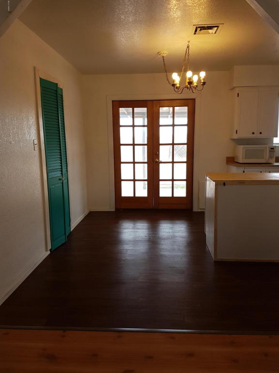903 E FLORIDA Street, Holbrook, AZ 86025