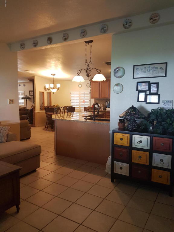 304 DESERT VIEW Drive, Holbrook, AZ 86025