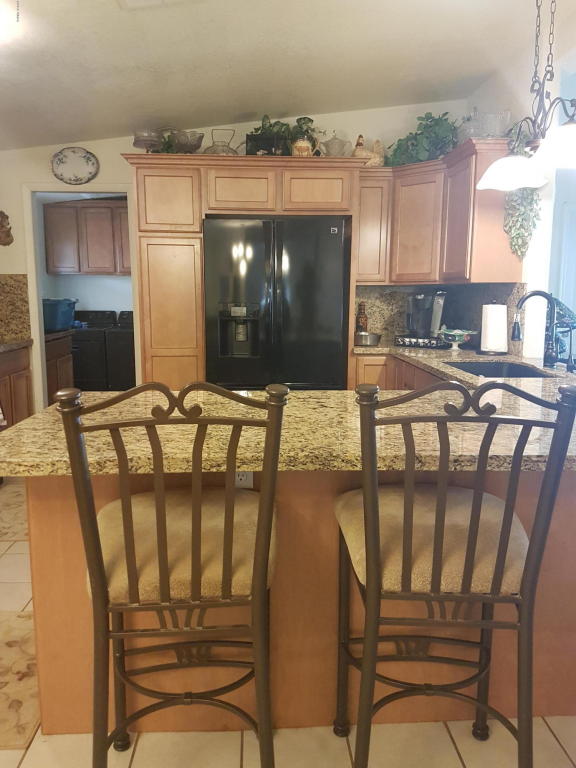 304 DESERT VIEW Drive, Holbrook, AZ 86025