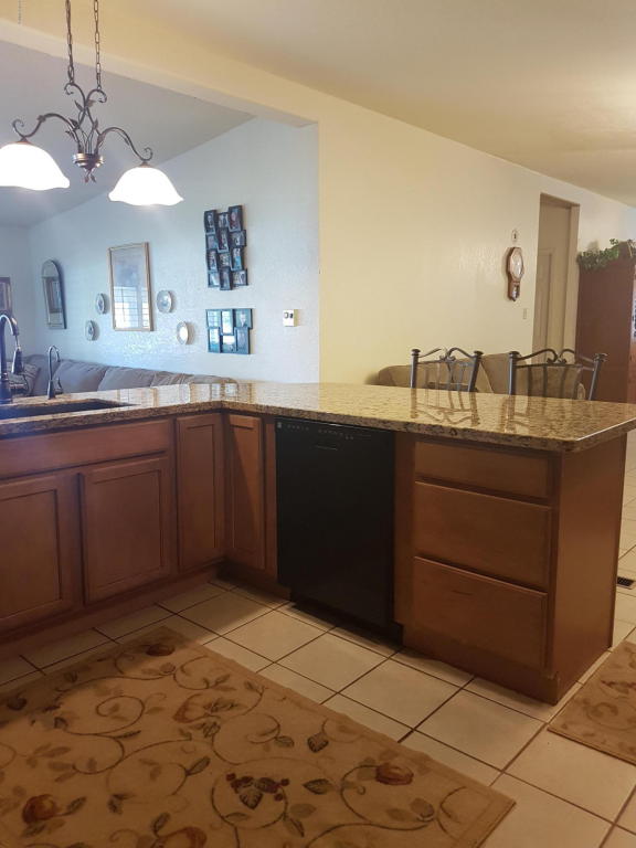 304 DESERT VIEW Drive, Holbrook, AZ 86025