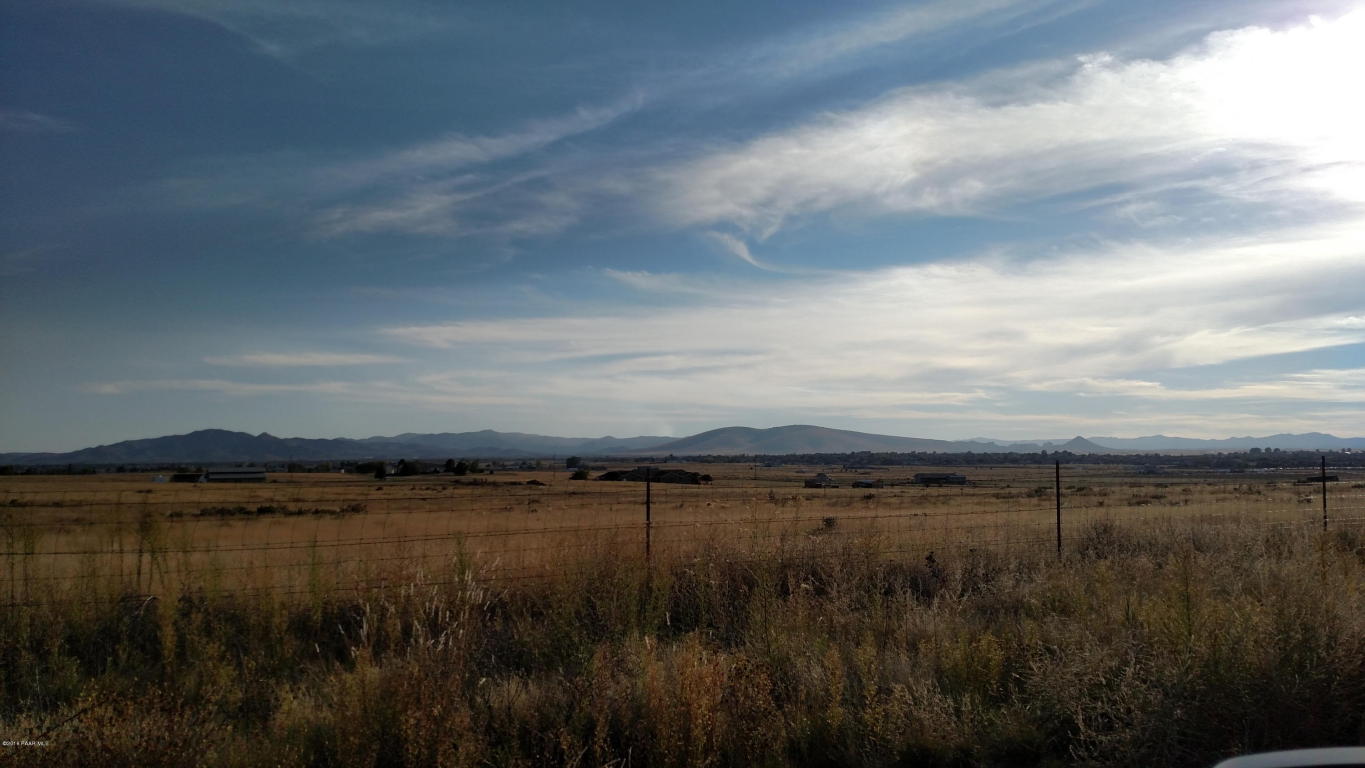 8410 E Lonesome Valley Road, Prescott Valley, AZ 86315
