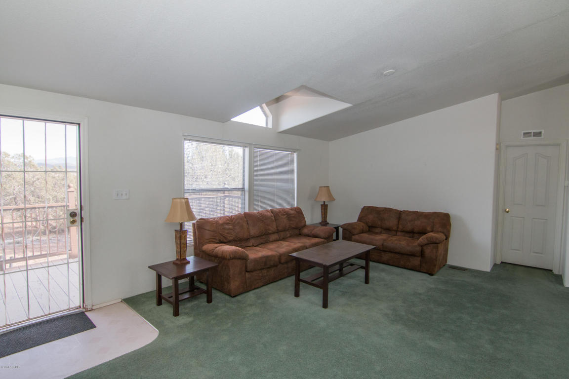 2040 W Cumberland Road, Ash Fork, AZ 86320
