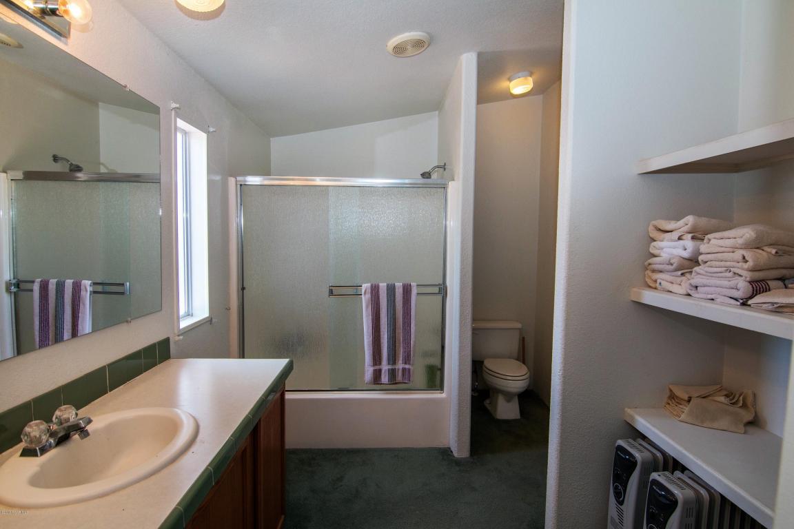 2040 W Cumberland Road, Ash Fork, AZ 86320