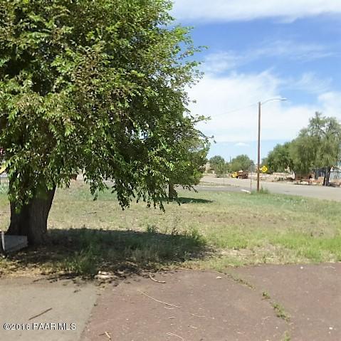 592 W Park Avenue, Ash Fork, AZ 86320
