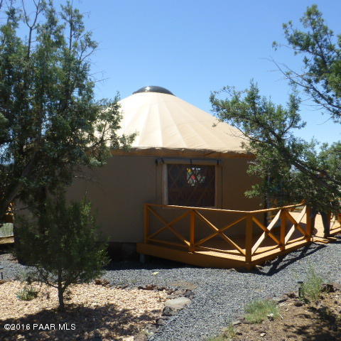 45000 N Bullock Road, Ash Fork, AZ 86320